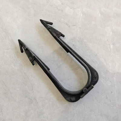 ISO9001 Long Lasting Black Plastic Underfloor Heating Clip  For Concrete Installation